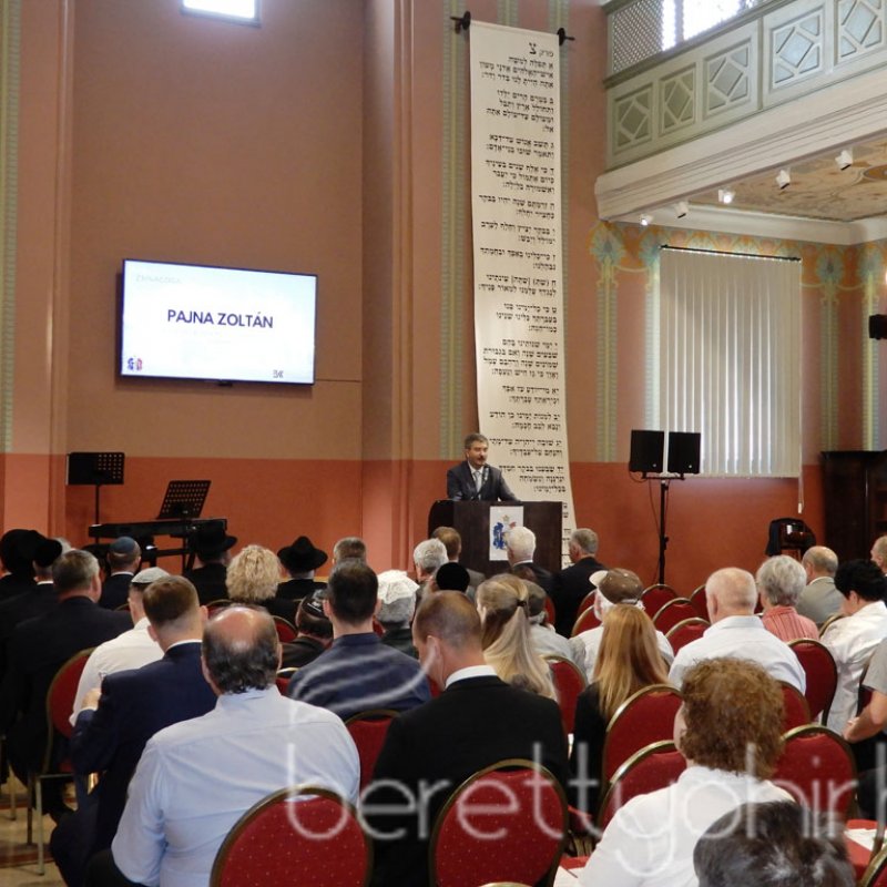 Átadták a felújított zsinagógát 37